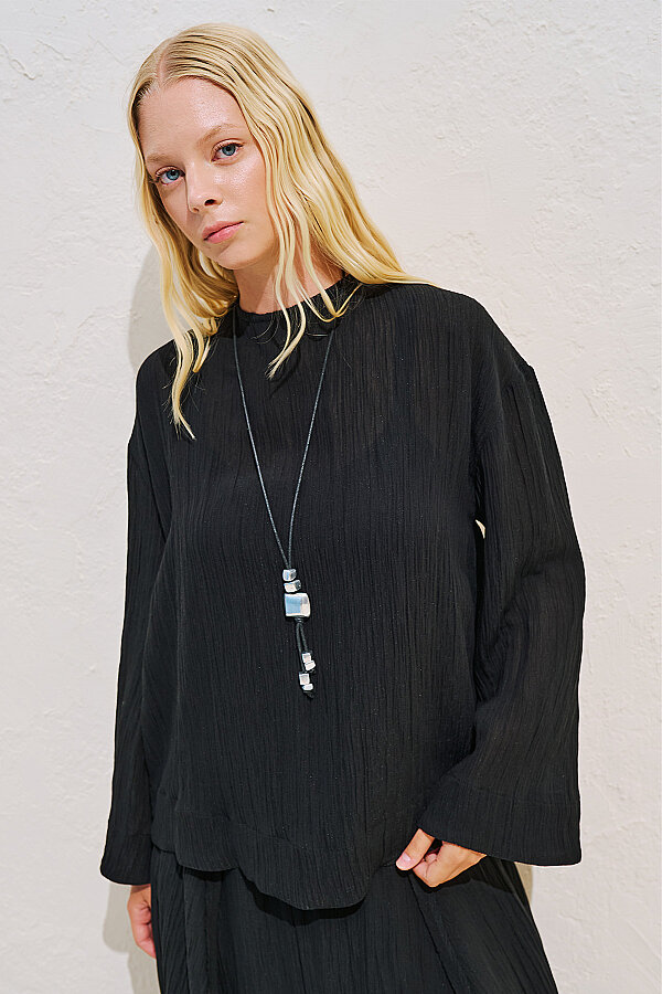 DRAPED WIDE SLEEVE BLOUSE BLACK | Manuka