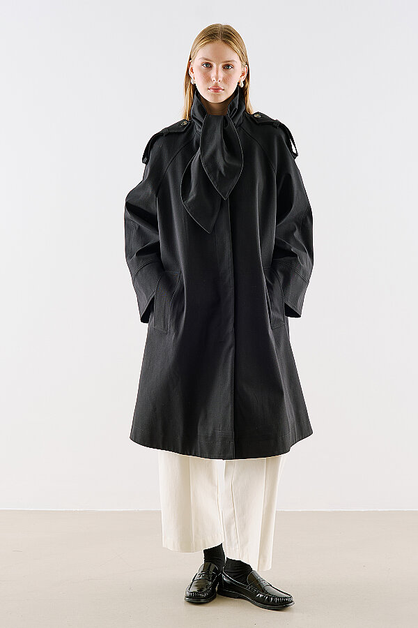 COLLAR TIE DETAIL TRENCH COAT BLACK | Manuka