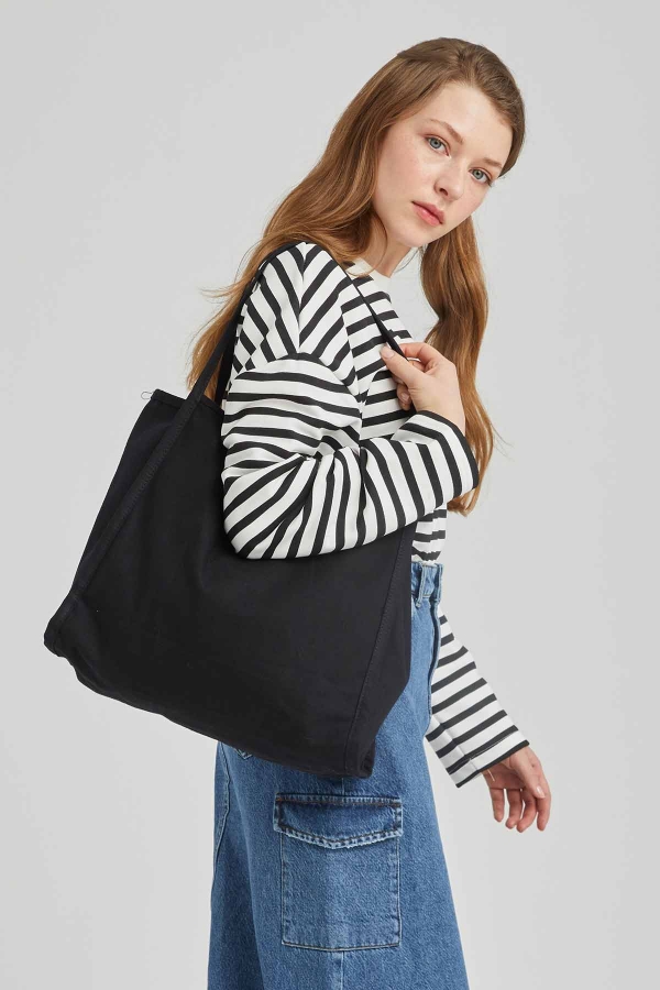 Manuka - CANVAS BLACK BAG WITH POCKET (1)