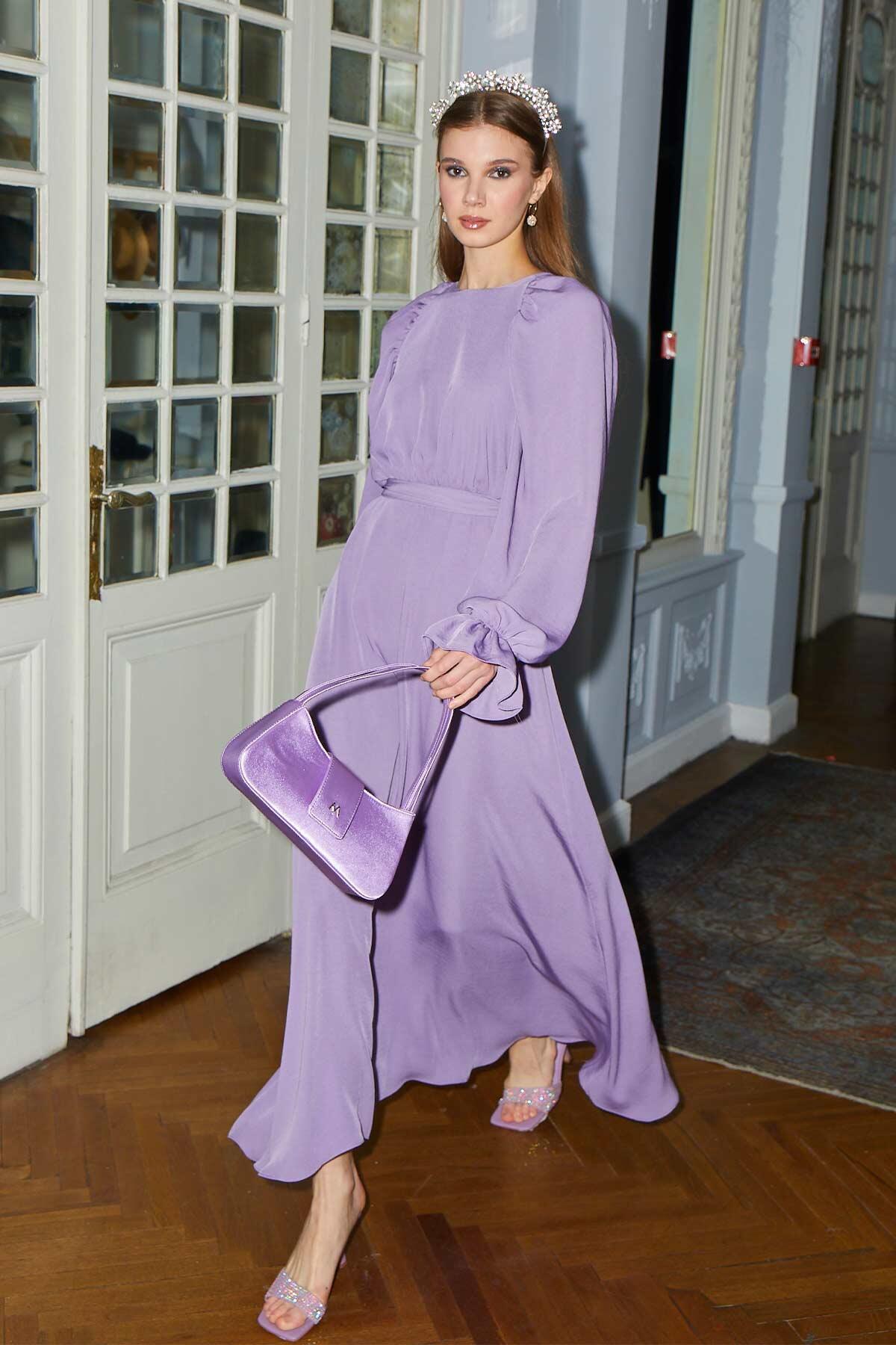 BELTED EVENING DRESS WITH SHIRTED 