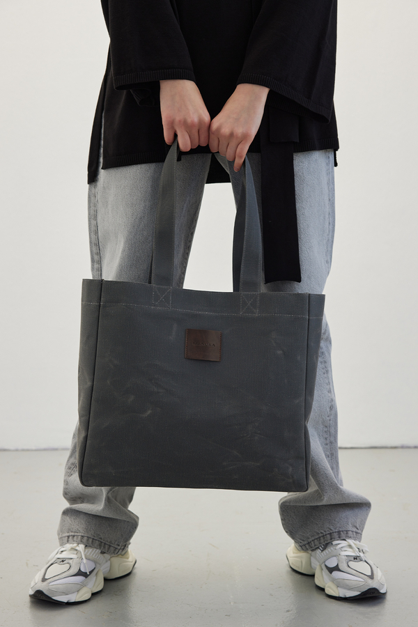 Manuka - WASHED TOTE BAG ANTHRACITE (1)