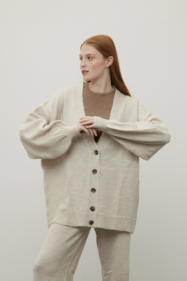 Manuka - BUTTONED OVERSIZED KNITWEAR CARDIGAN BEIGE (1)