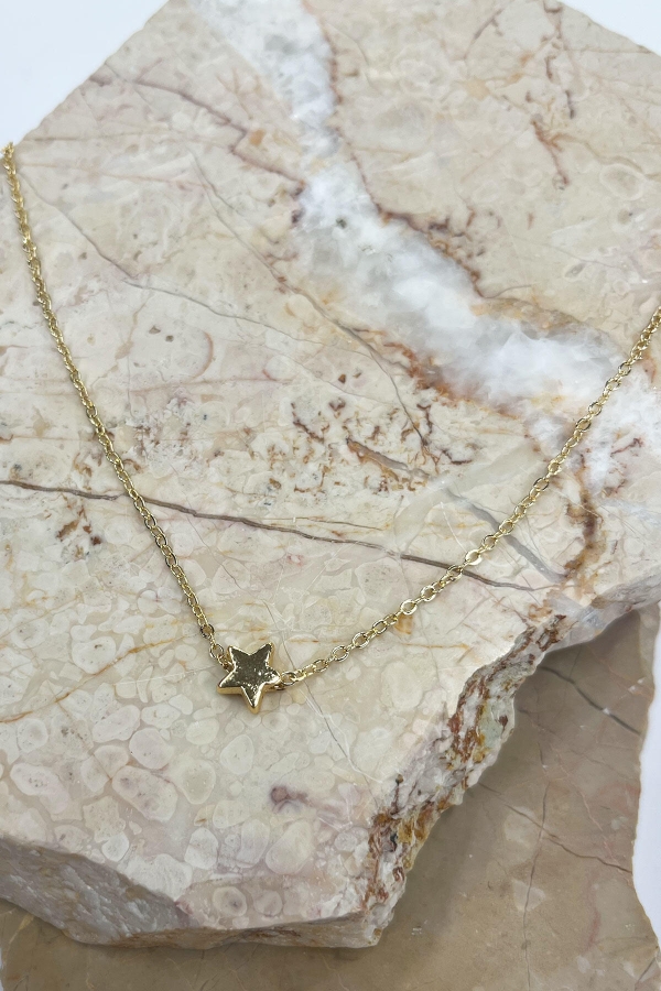 star-necklace-light-yellow