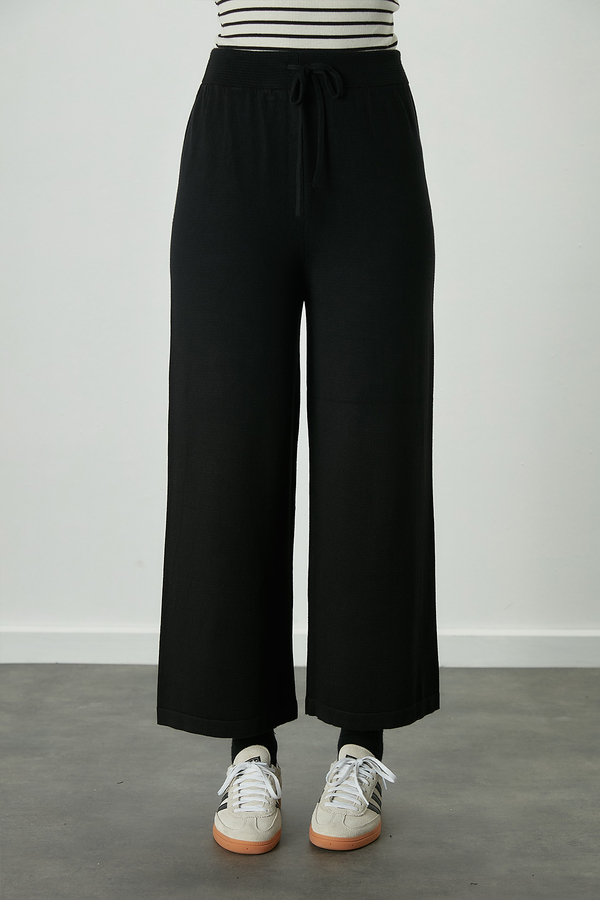 Manuka - FINE KNITWEAR PANTS BLACK (1)