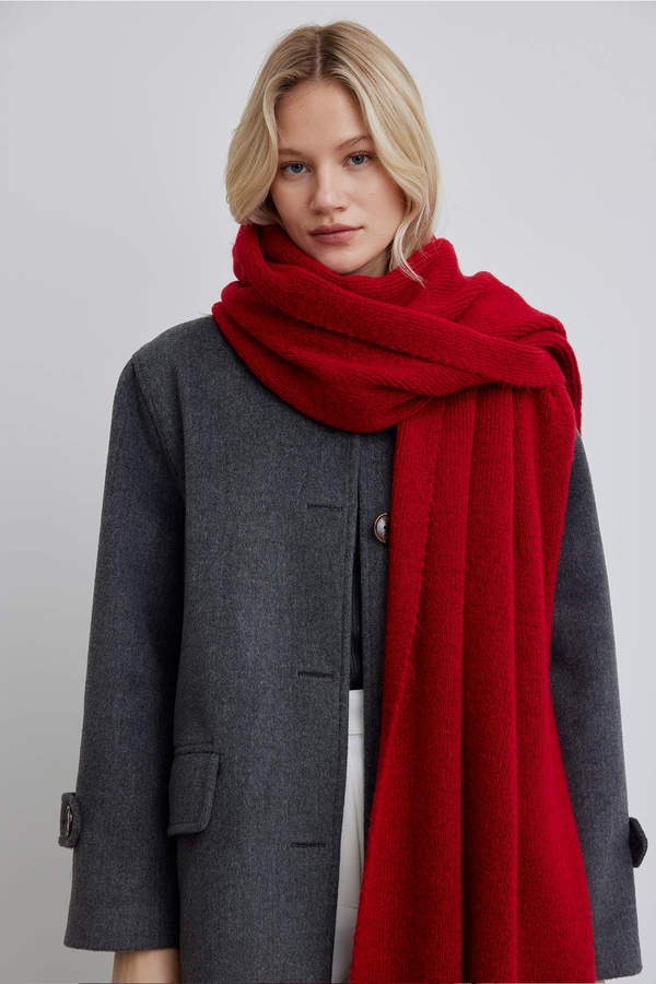 Manuka - COZY SOFT TEXTURED SCARF RED (1)