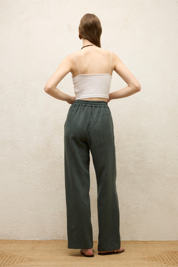 CEPLİ RAHAT KETEN PANTOLON YEŞİL · 8