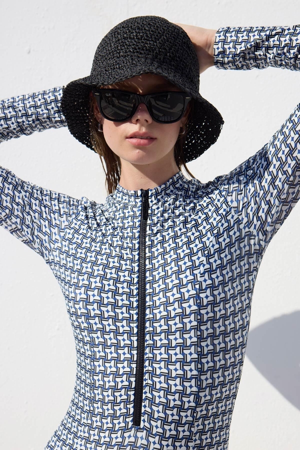 DESENLİ FERMUARLI SURF MAYO GEOMETRİK · 4