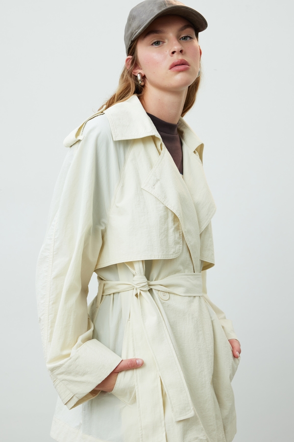 LISBON OVERSIZE SHORT TRENCH COAT VANILLA | Manuka