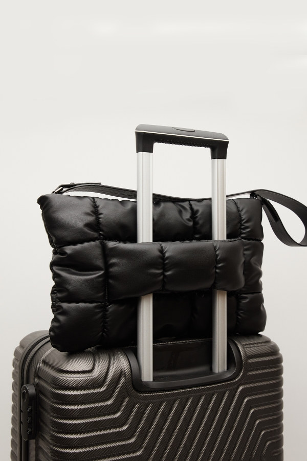 Manuka - QUILTED LEATHER SOFT BAG BLACK (1)