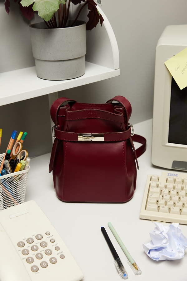 Manuka - MILO LEATHER LUGGET BAG CLARETDO