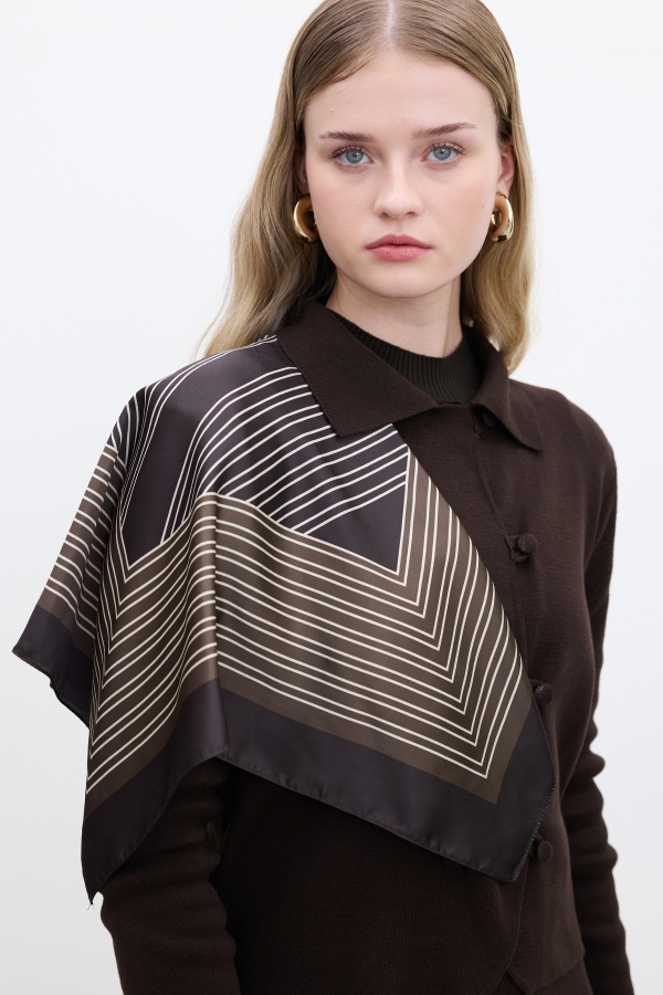 Manuka - PATTERNED SATIN NECK SCARF CLASSIC- BROWN