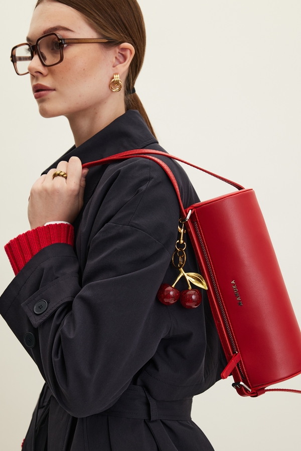 Manuka - LEATHER CYLINDER SHOULDER BAG RED (1)