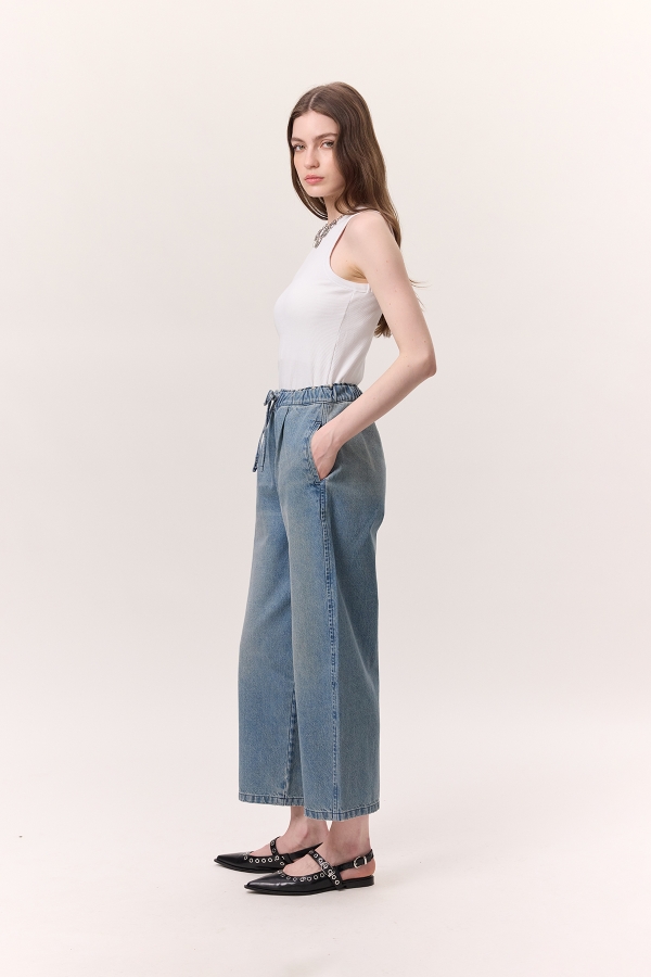 COMFORTABLE DENIM PANTS WITH WAIST ADJUSTMENT BLUE | Manuka