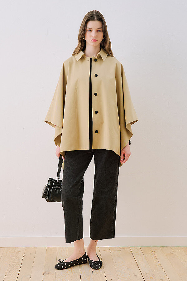 WIDE COLLAR CAPE JACKET CAMEL | Manuka